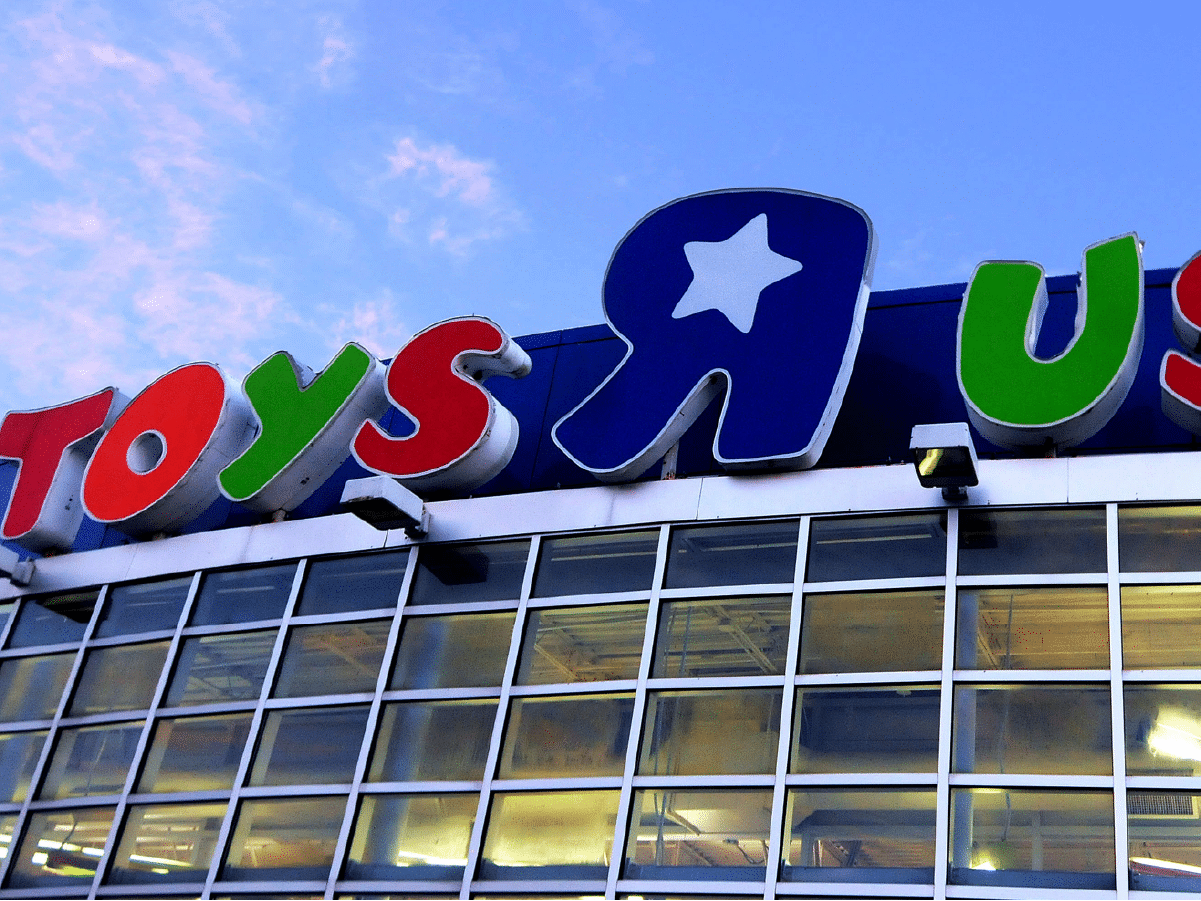 Update Who is Filling Toys R Us locations Retail Specialists